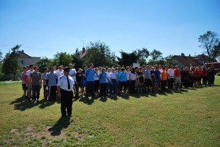 Den hasičů Trhový Štěpánov 2013 - nástup.jpg
